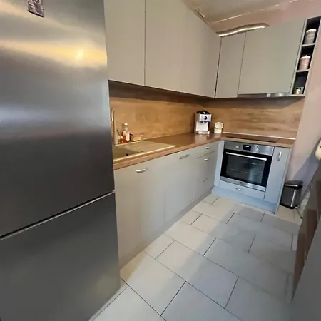 Daire Lokvice Murter