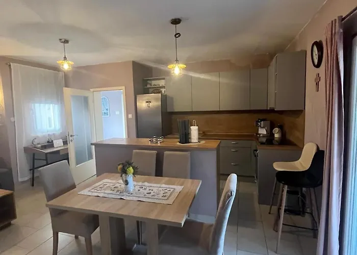 Lokvice Apartamento Murter